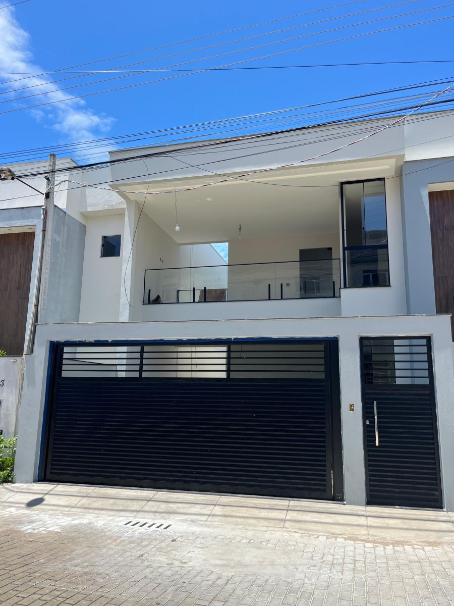 Casa Alto Padrão - Venda - Itaóca - Itapemirim - ES